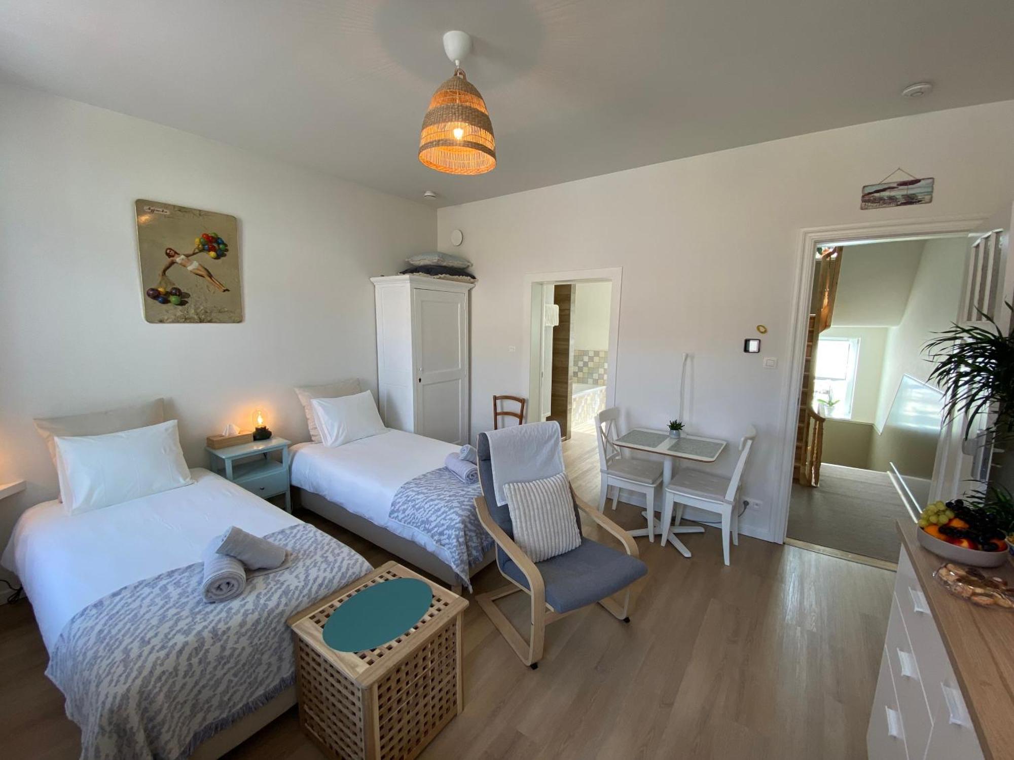 Logies-M Comfort Studios Inc Bikes B&B Ostende Extérieur photo